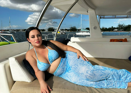 shaved onlyfans exclusive gallery