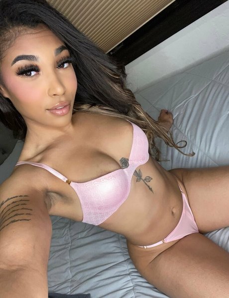 tatiyanasuxxxks nude thumbnail