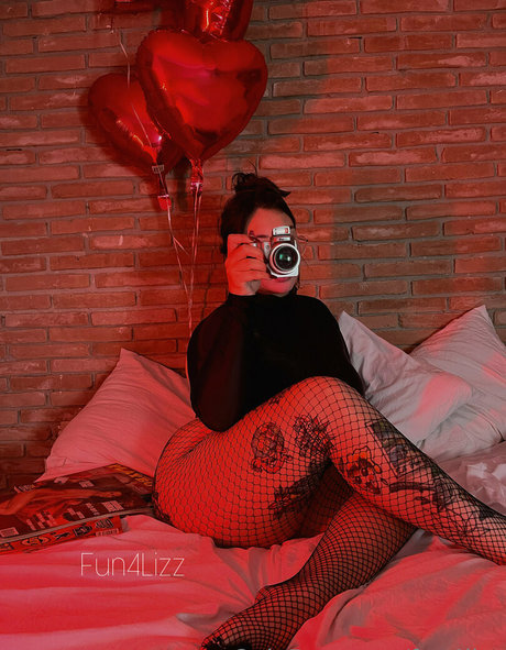 fun4lizz pornstar xxx images