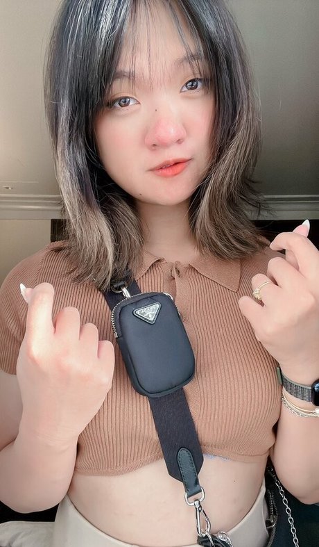 Yousoromi beautiful model images