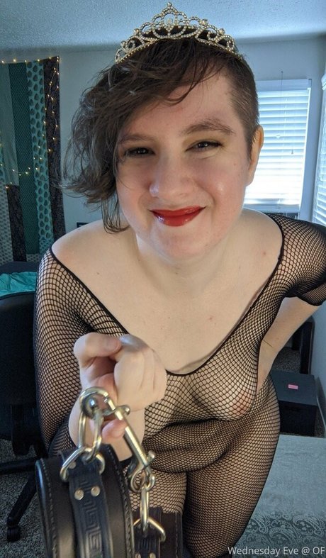 wednesdayeve free naked actress pic