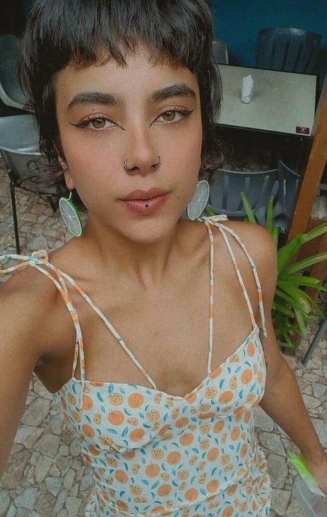 linsmarquez naked star picture