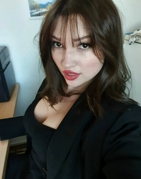 qanqyz45 nude thumbnail