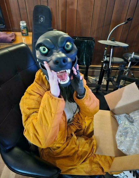 flat chested onlyfans art naked photo