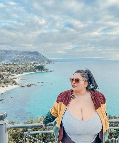 Naty Mari pornstar nude photos