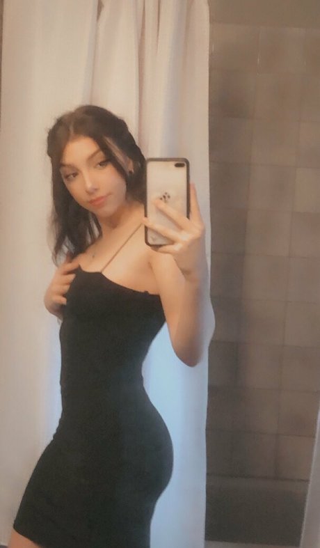Madelinolivia nude pornstar pictures