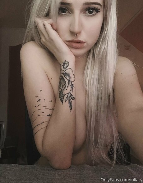 luliary star nude pics