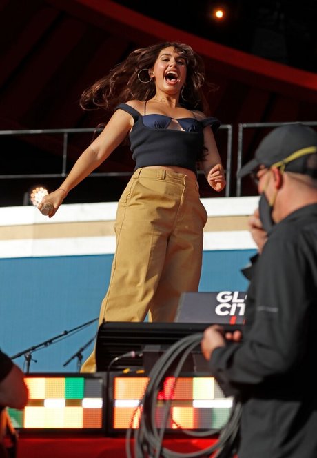 Alessia Cara art actress photo