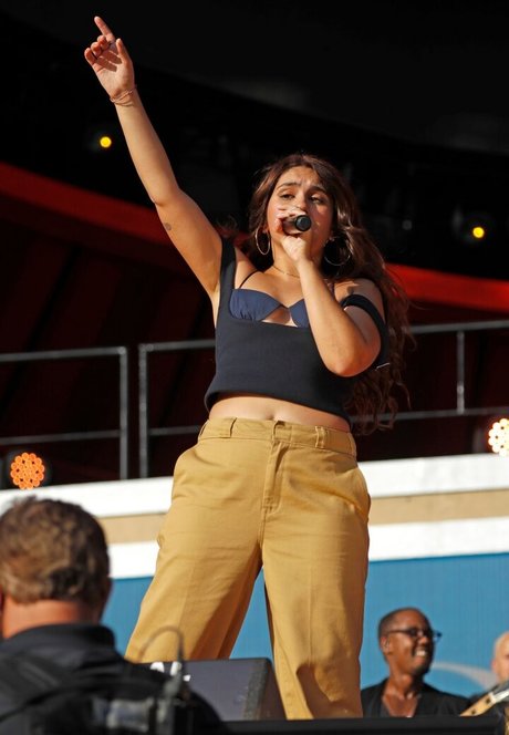 Alessia Cara star best images