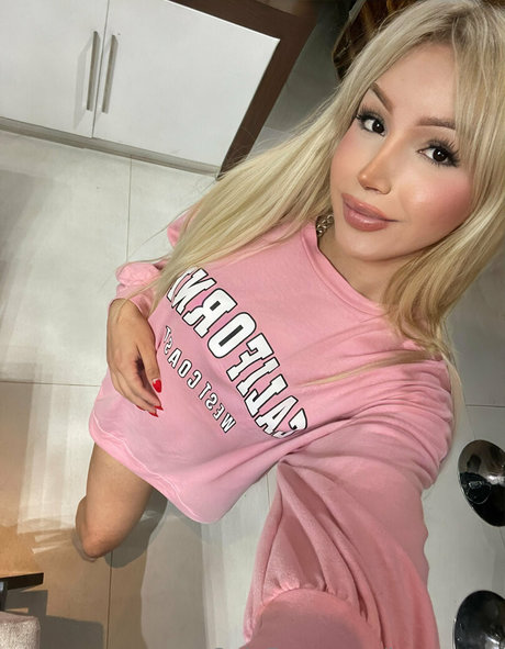 ebony midget onlyfans hd images