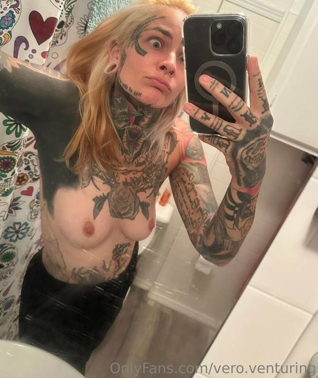 Vero Venturing star nudes pic