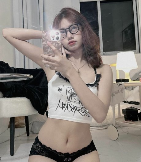 yourpeaches naked model pictures