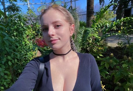 emmanuelleweddell nice pornstar gallery