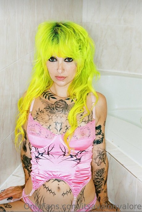 Avalon Valore sexy model archive