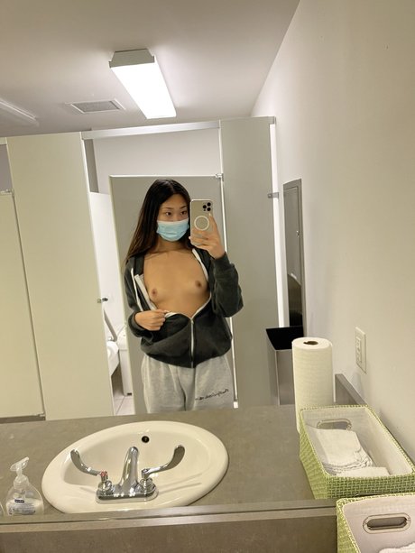 Emma Lvxx_ sex model image