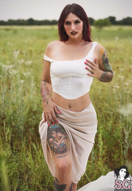 Lovemeferal nudes actress image