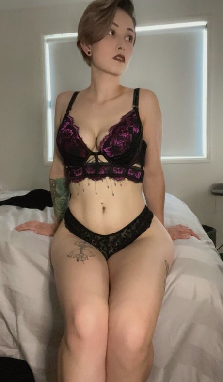 Littlesin16 profile pic