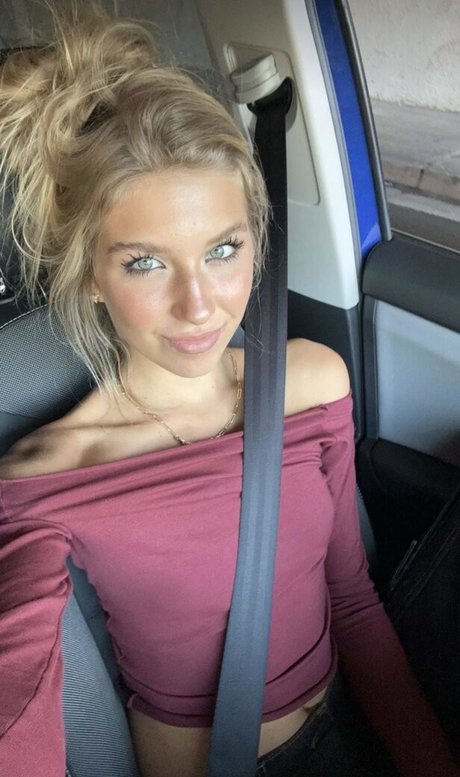 Aniela Leon best star gallery