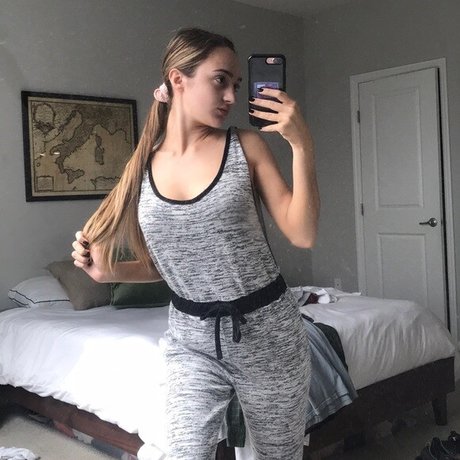 Maddie Joy star top gallery