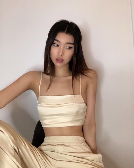 Mari Bambei_ best model picture