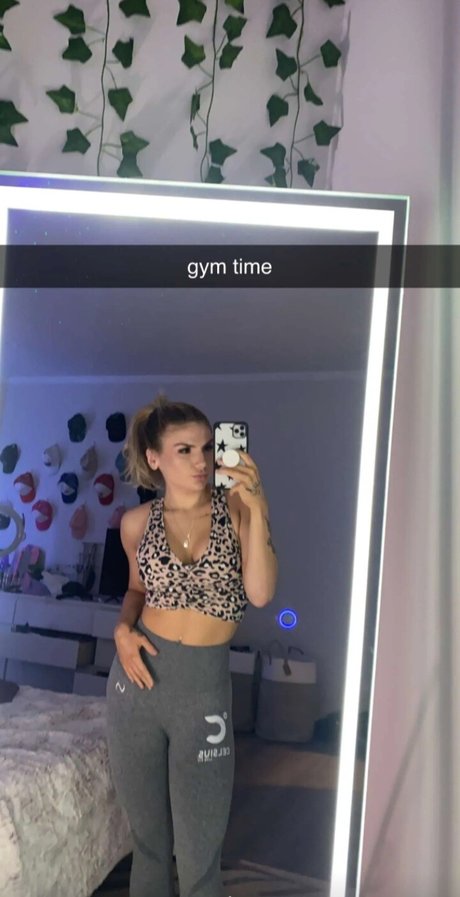 mom daughter onlyfans nudes image