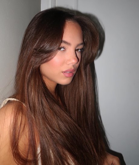 Saoirse Alicia Behzadi_ actress pics