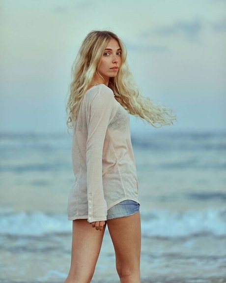 _Anna Bella actress photo