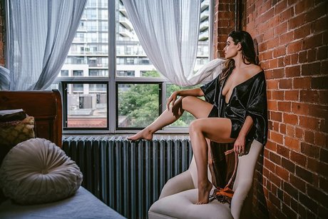 Stephanie Domet model erotic photo