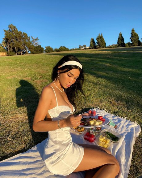 Joleen Diaz nude model images