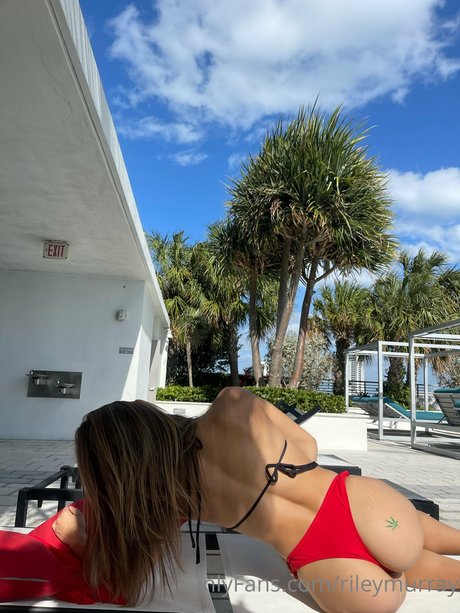 Riley Murray star photos