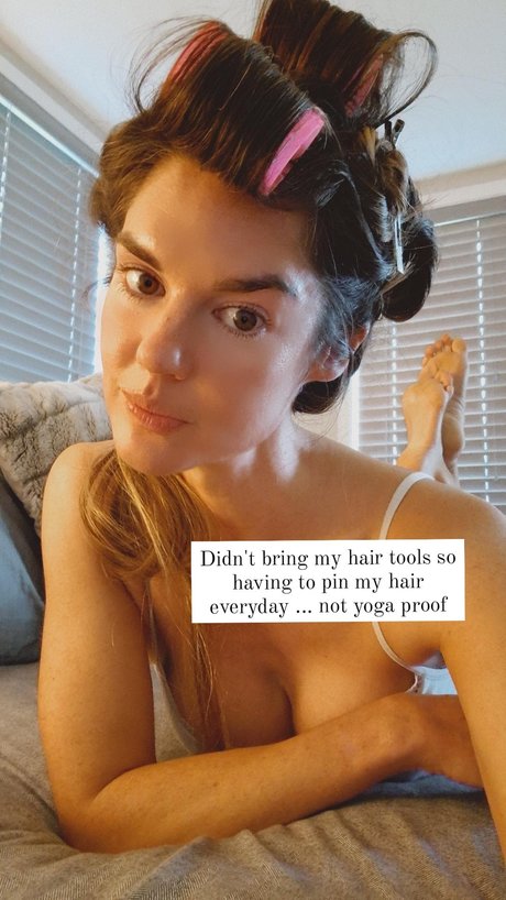 Lara Collette pornstar nude photos