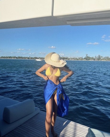 pretty ebony onlyfans beautiful nude gallery