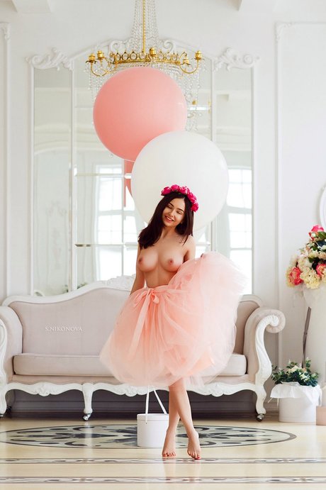 Valeria Kovalenko model hot img