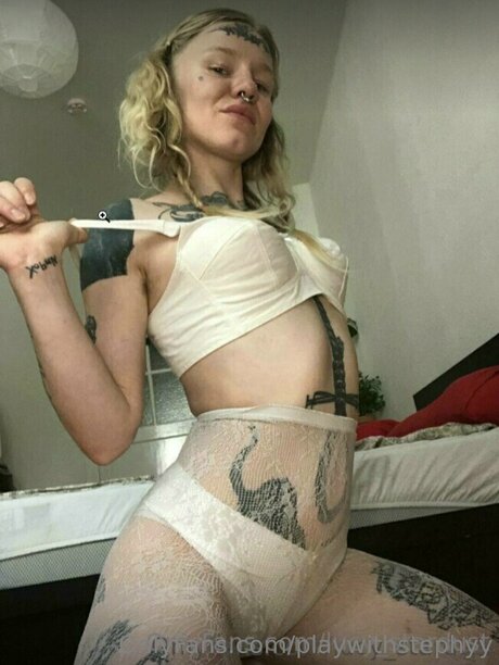 Frankyy B hd model archive