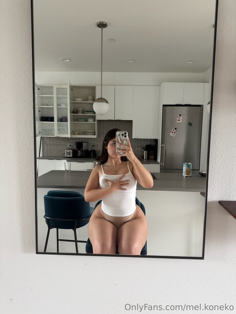 Mel Koneko xxx model photo