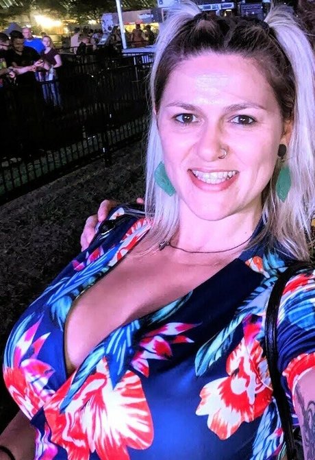 Samantics naked model gallery