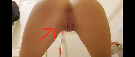 teen footjob onlyfans top pic