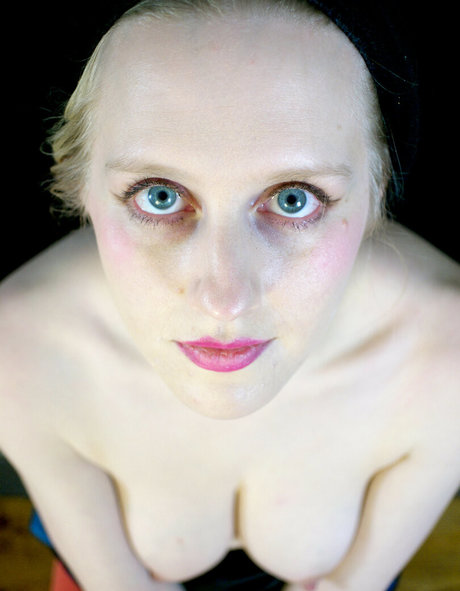 Lucy Musings naked actress photo