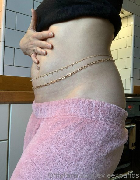 tight onlyfans exclusive pics