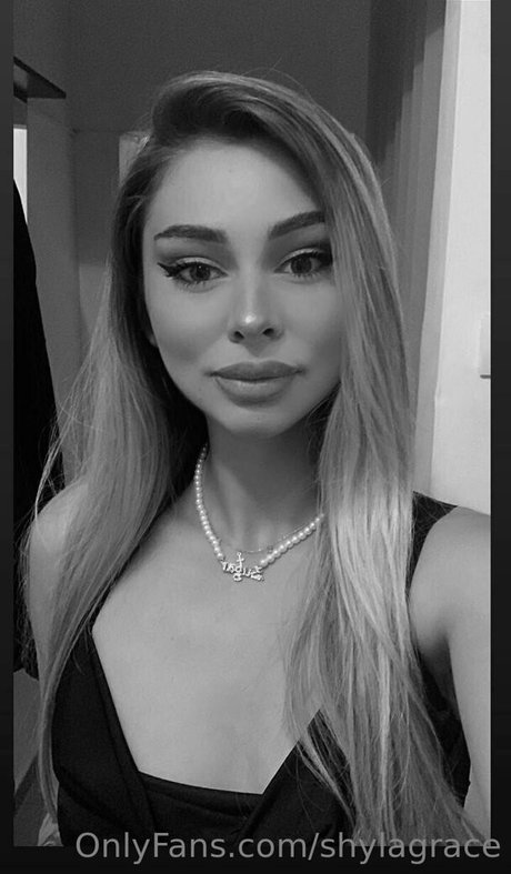 milf strip onlyfans top picture