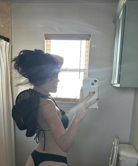 Astrouxx porn actress picture