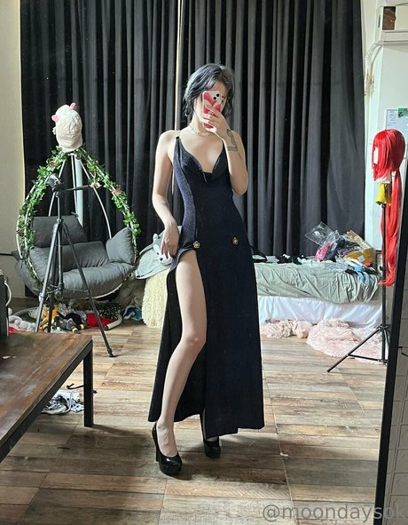 moondays ok model xxx photos