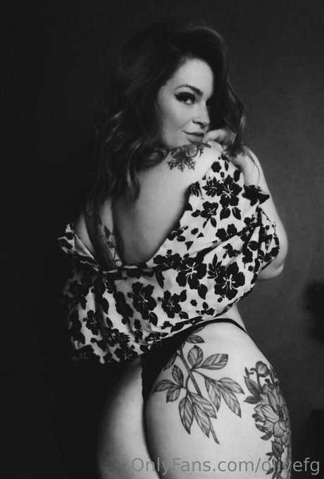 olivefg exclusive model pics