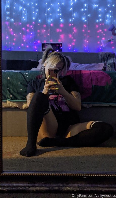 valkyrieskiss beautiful model photos