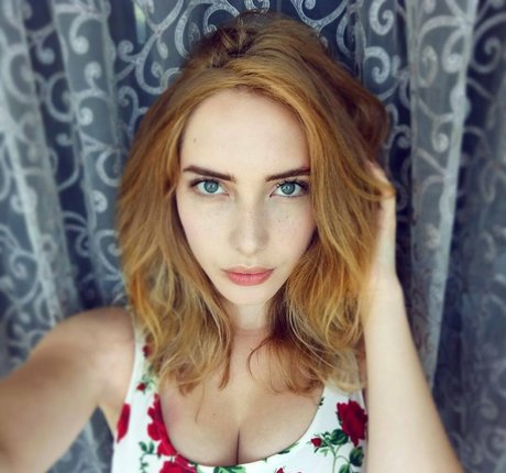 Alissa Strekozova exclusive star pic