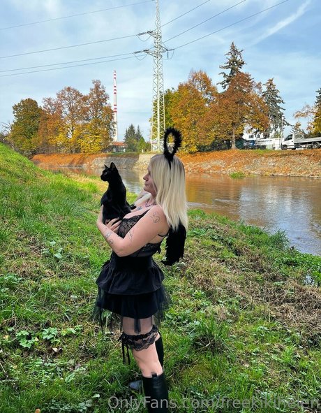 freekikihelen star nude images