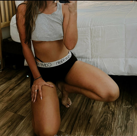 toomuchmariaaa free model photo