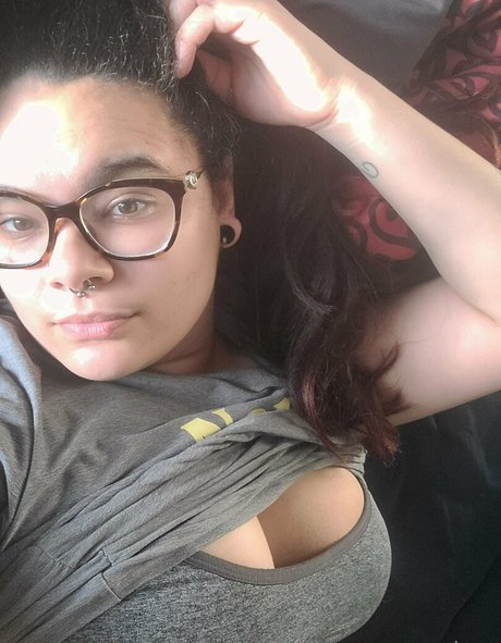 amateur teen onlyfans pornographic photos