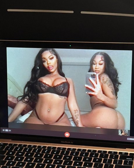 juiccygalore model high quality pics