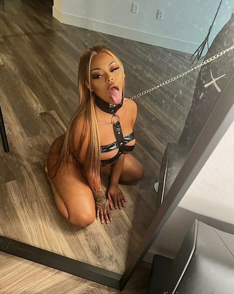 juiccygalore nude thumbnail